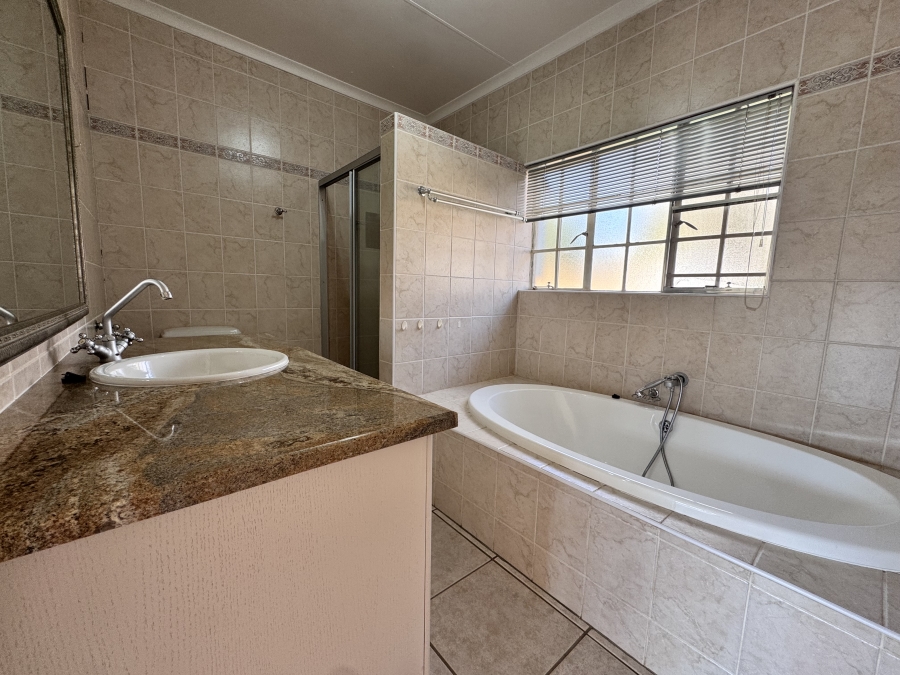 4 Bedroom Property for Sale in Wilkoppies North West